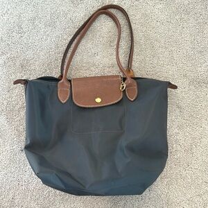 LONGCHAMP - Medium Le Pliage Nylon Shoulder Tote - Grey